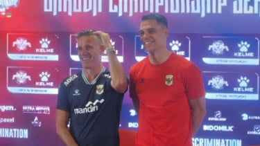 John Herdman dan Joey Pelupessy