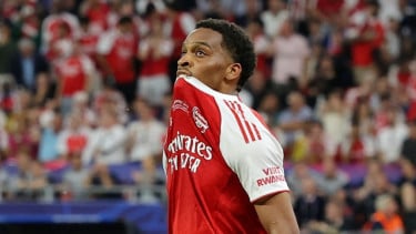 Bek Arsenal Jurrien Timber