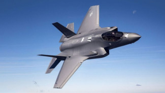 Pesawat Tempur F35, Jet Tempur F-35 Lightning II, Kapal Induk USS Gerald R. Ford, Rudal Hypersonic CPS, Drone Tempur XQ-58A Valkyrie, Sistem Pertahanan Rudal Aegis, Siap Hadapi Ancaman Iran?