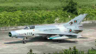 Jet tempur F-7 BGI, Asal-Usul dan Evolusi Teknologi, Tampilan Tua, Isi Futuristik, Radar Tempur Buatan Lokal, Dilengkapi Beragam Sistem Persenjataan, Irit Operasional, Lincah di Udara, Namun Tetap Ada Keterbatasan, Strategi Cerdas Tiongkok, Satu-Satunya Pengguna Aktif