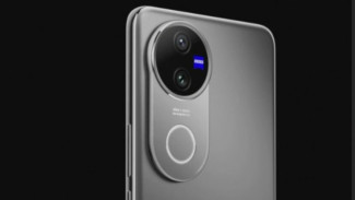 vivo V50, 1. Samsung Galaxy A56 – Jagoan Kamera dan Layar Super AMOLED, Samsung Galaxy A56 5G, 2. Vivo V50 5G – Selfie Sultan dengan Baterai Jumbo, vivo V50, 3. Oppo Reno 14 F 5G – Ringkas dan Stylish, 4. Moto Edge 60 Fusion – Layar Lengkung Premium, Motorola Edge 60 Fusion, 5. iQOO 10 5G – Raja Gaming dengan Baterai Monster, 6. Poco F7 – Flagship Killer Sejati, 7. Xiaomi 14T – Kolaborasi dengan Leica, Pilih yang Mana?