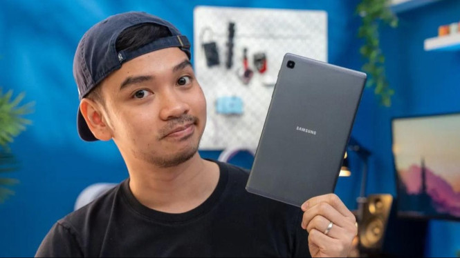 David Gadgetin, Tentukan Niche Gadget-mu, Mulai dengan Gadget yang Kamu Punya, Maksimalkan Platform Gratis, Tingkatkan Skill Editing dan Presentasi, Bangun Relasi dengan Brand dan Komunitas, Monetisasi Kontenmu, Konsistensi adalah Kunci
