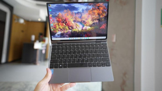 Laptop Chuwi MiniBook X, Desain Premium dan Ukuran Mini, Layar Tajam, Ideal untuk Multimedia, Performa Cukup untuk Tugas Harian, Keyboard Backlit dan Port Modern, Baterai dan Daya Tahan, Cocok untuk Siapa?