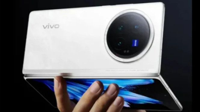 Vivo X Fold5, Penyebab Umum Engsel HP Fold Rusak, Cara Mengatasi Engsel HP Fold yang Rusak, Kapan Harus ke Service Center?, Tips Merawat Engsel HP Fold Agar Lebih Awet