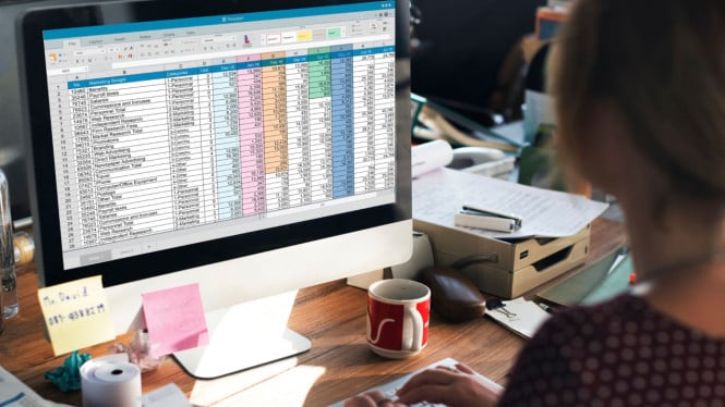 Menggunakan Microsoft Excel di komputer