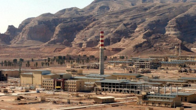 Fasilitas Nuklir Iran, Natanz: Pusat Sentrifugal di Perut Bumi, Fordow: Bunker Nuklir Anti-Serangan Udara, Reaktor Air Berat Arak: Potensi Plutonium dan Rekayasa Ulang, Isfahan: Penghubung Semua Rantai Produksi, Pembangkit Bushehr: Teknologi Sipil tapi Berisiko, Reaktor Riset Teheran: Dari Medis Menuju Ketegangan, Kompleks Militer Parchin: Riset Senyap yang Sarat Kecurigaan