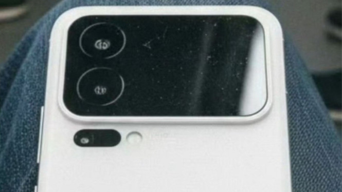 Xiaomi 16 Pro Max punya layar kedua, Bocoran Desain Xiaomi 16 Series, Mengapa Secondary Display Penting?, Persaingan Sengit di Kelas Flagship, Spekulasi Fitur Lain Xiaomi 16 Series