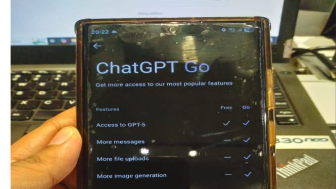ChatGPT GO, Ilustrasi chatGPT, Harga Lebih Terjangkau untuk Akses GPT-5, Kuota Pembuatan Gambar Lebih Besar, Memori Lebih Panjang untuk Interaksi yang Konsisten, Fitur Projects &amp; Tasks serta Custom GPT, Akses Fitur Analisis Data, Indonesia Jadi Pasar Uji Coba ChatGPT Go, Apakah ChatGPT Go Layak Dicoba?