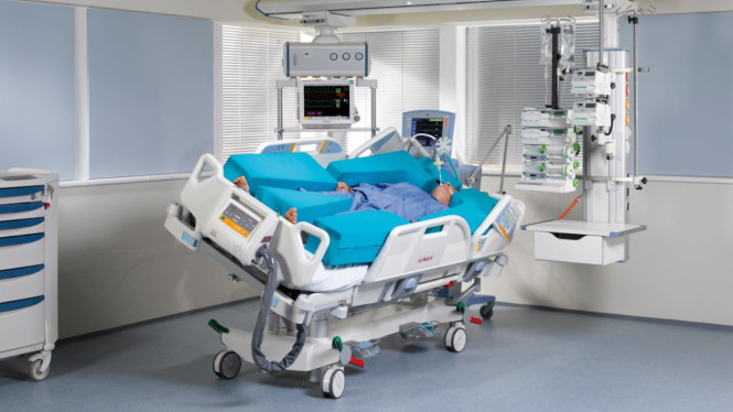 Ultra-Premium Smart ICU Bed with 7 Motors – Linet Multicare D.