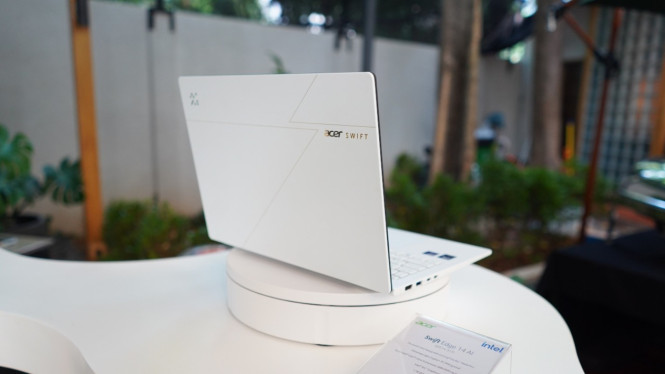 Acer Swift Edge 14 AI.