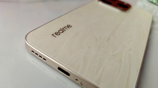 Realme 15T 5G.
