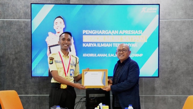 Profesional di lapangan, produktif berkarya.
