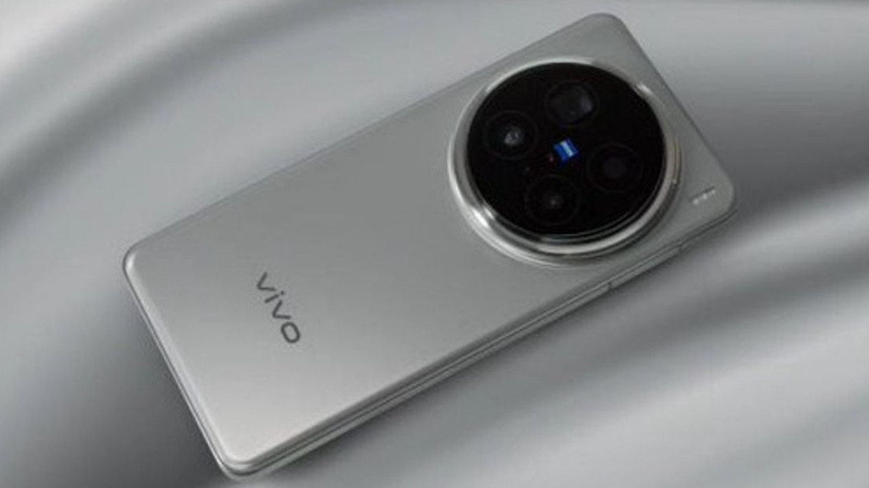 Vivo X200 Ultra, 2. Vivo X200 Ultra, 3. Oppo Find X8 Ultra, 4. Xiaomi 15 Ultra, 5. iPhone 17