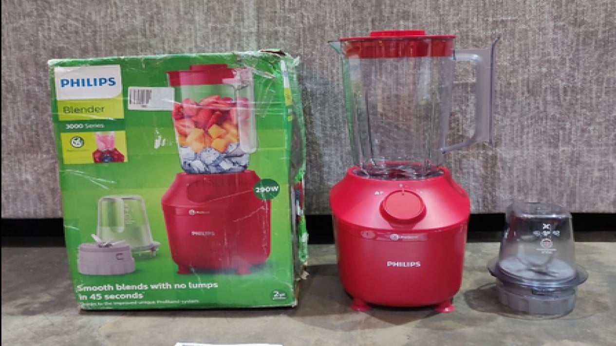Philips Blender 3000 Series HR2042, Philips Blender 3000 Series HR2042 – Tekstur Halus dalam 45 Detik, Miako Blender BL 102 PL – Multifungsi untuk Semua Kebutuhan, Mitochiba CH200 – Mata Pisau Twist untuk Kecepatan Optimal, Philips Blender 5000 Series HR2221 – Performa Tangguh dengan Kapasitas Luas