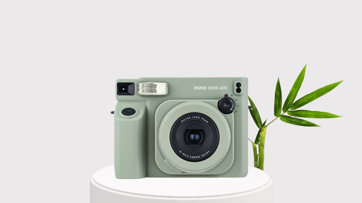 Instax Wide 400, 1. Instax Mini 41: Nostalgia dalam Genggaman, Instax Mini 41 , 2. Instax Mini LiPlay: Hybrid Pintar di Kantongmu, Instax Mini LiPlay , 3. Instax Wide 400: Luaskan Pemandanganmu!, Instax Wide 400 