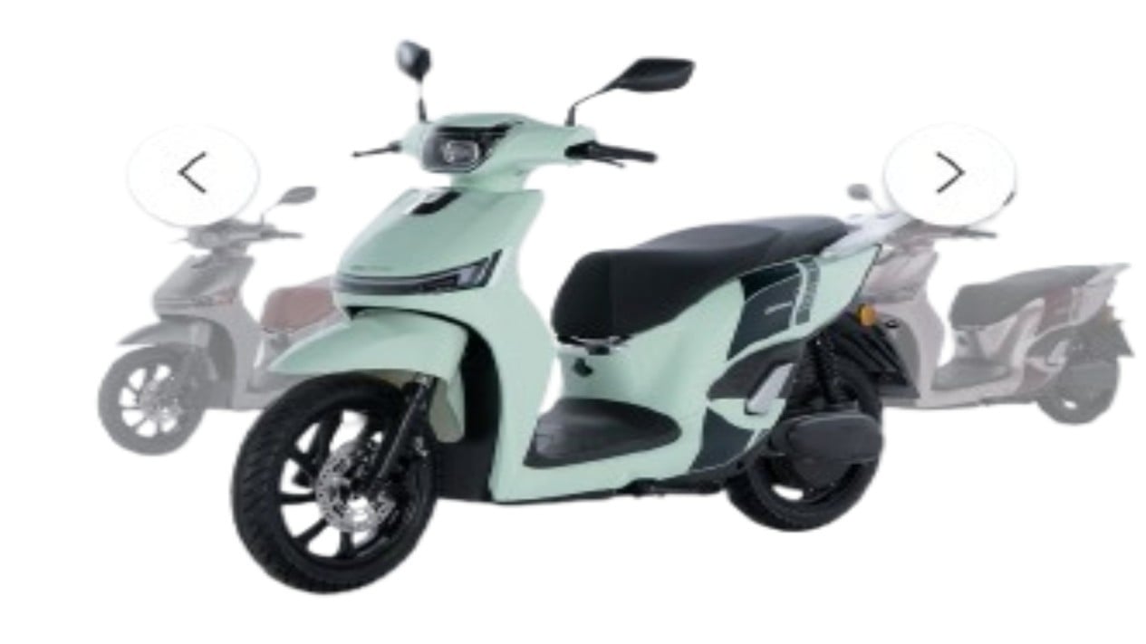 1. Yadea Velax - Rp19,8 Juta hingga Rp39,8 Juta, 2. Uwinfly T90 - Rp16,9 Juta, 3. Uwinfly M100 - Rp21,6 Juta, 4. United SL150 - Rp22,5 Juta, 5. Adora - Rp24,5 hingga Rp24,9 Juta, 6. Tyranno - Rp25,9 Juta, 7. Charged Baycat - Rp29,8 Juta