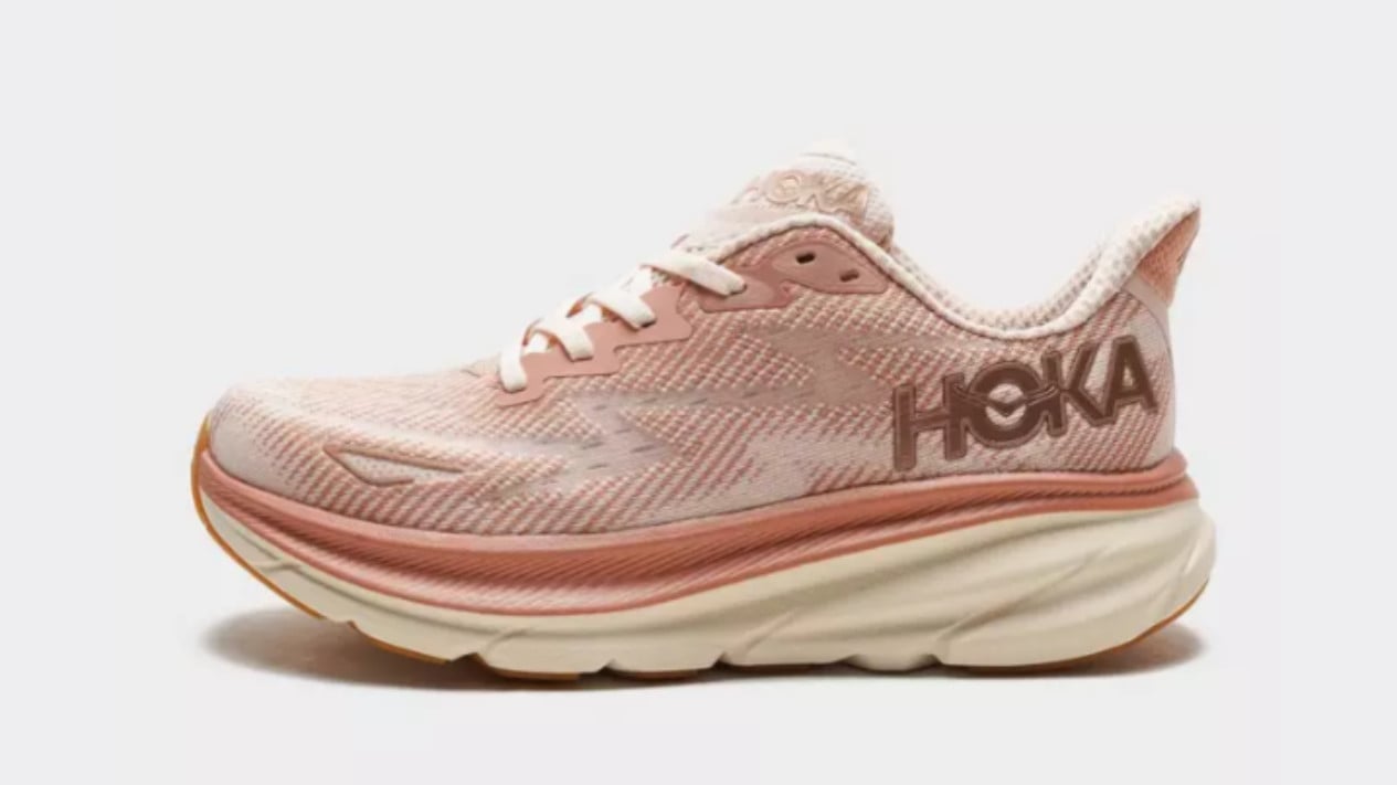 HOKA Clifton 9, Mengapa Sepatu HOKA Begitu Istimewa untuk Jalan Kaki?, 10 Rekomendasi Sepatu HOKA Terbaik 2025 (Beserta Estimasi Harga), HOKA Bondi 8 , HOKA Clifton 9 , HOKA Arahi 7 , HOKA Kawana 2 , HOKA Transport , HOKA Mach 6 , HOKA Gaviota 5 , HOKA Anacapa 2 Low GTX , HOKA Solimar , HOKA Ora Recovery Slide 3 , Tips Tambahan: Cara Memilih Sepatu HOKA yang Tepat