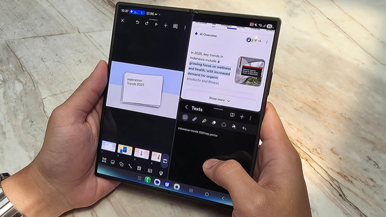 Produktivitas semakin seamless dan efisien berkat layar luas Galaxy Z Fold7 #Samsung, Era Baru Kolaborasi Manusia dan AI, Produktivitas Tanpa Batas di Setiap Generasi, Galaxy Z Fold7: Ruang Kerja Mobile Tanpa Batas, Galaxy Z Flip7: Kreativitas Dalam Genggaman, AI yang Aman dan Bertanggung Jawab, Teknologi yang Tumbuh Bersama Penggunanya, Pengalaman Cerdas, Aman, dan Personal, Produktivitas Masa Depan Ada di Genggaman