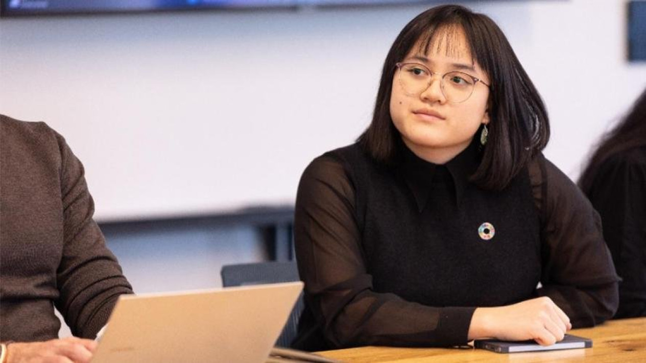 Samsung Galaxy S25 Ultra menjadi perangkat all-in-one yang mendukung keseharian Brigitta, Peran Generasi Muda Indonesia dalam Konservasi Laut, Diverseas dan Teknologi VR: Cara Baru Mengajarkan Cinta Laut, Samsung Galaxy S25 Ultra: Senjata All-in-One untuk Advokasi Laut, Peran Galaxy Watch dalam Menjaga Aktivitas dan Kesehatan Aktivis Muda Indonesia, Generasi17: Panggung Global bagi Aktivis Muda Indonesia, Teknologi, Anak Muda, dan Masa Depan Konservasi Laut Indonesia