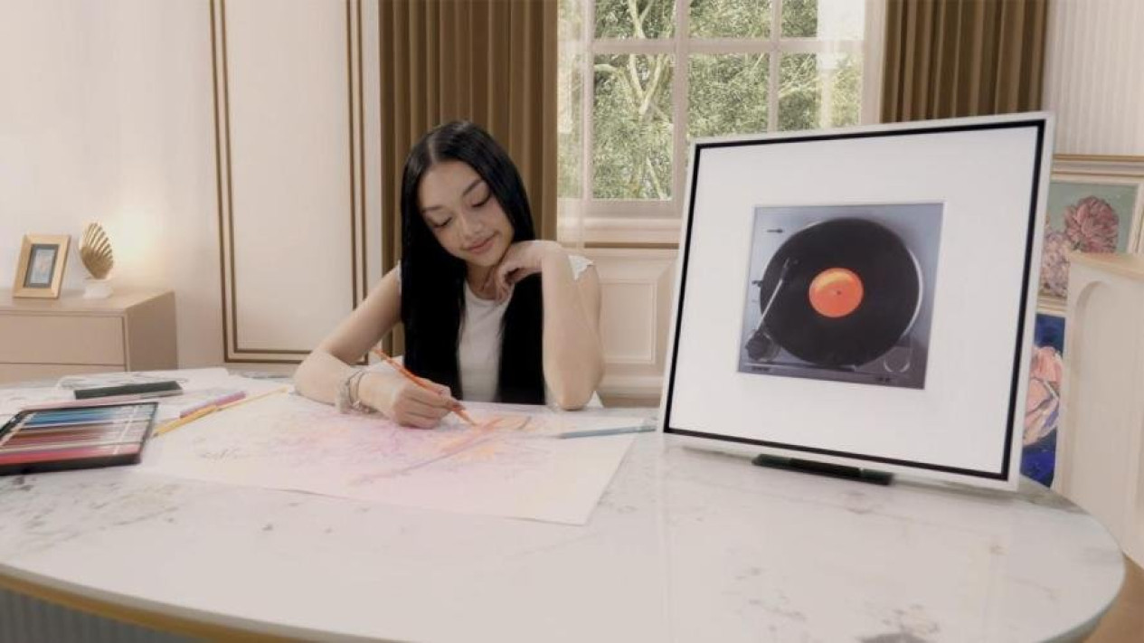Music Frame, The Frame Samsung: TV Aesthetic yang Bisa Menjadi Galeri Seni Pribadi, Music Frame Samsung: Speaker Aesthetic dengan Dolby Atmos yang Powerful, Q-Symphony Samsung: Rahasia Harmonisasi Sempurna The Frame dan Music Frame, Mengubah Kamar Menjadi Galeri Seni dan Studio Musik, Alasan duo ini cocok untuk generasi muda dan rumah modern, Naura Ayu dan Inspirasi dari The Frame &amp; Music Frame, Waktunya Menghadirkan Galeri Seni Modern di Rumah Anda
