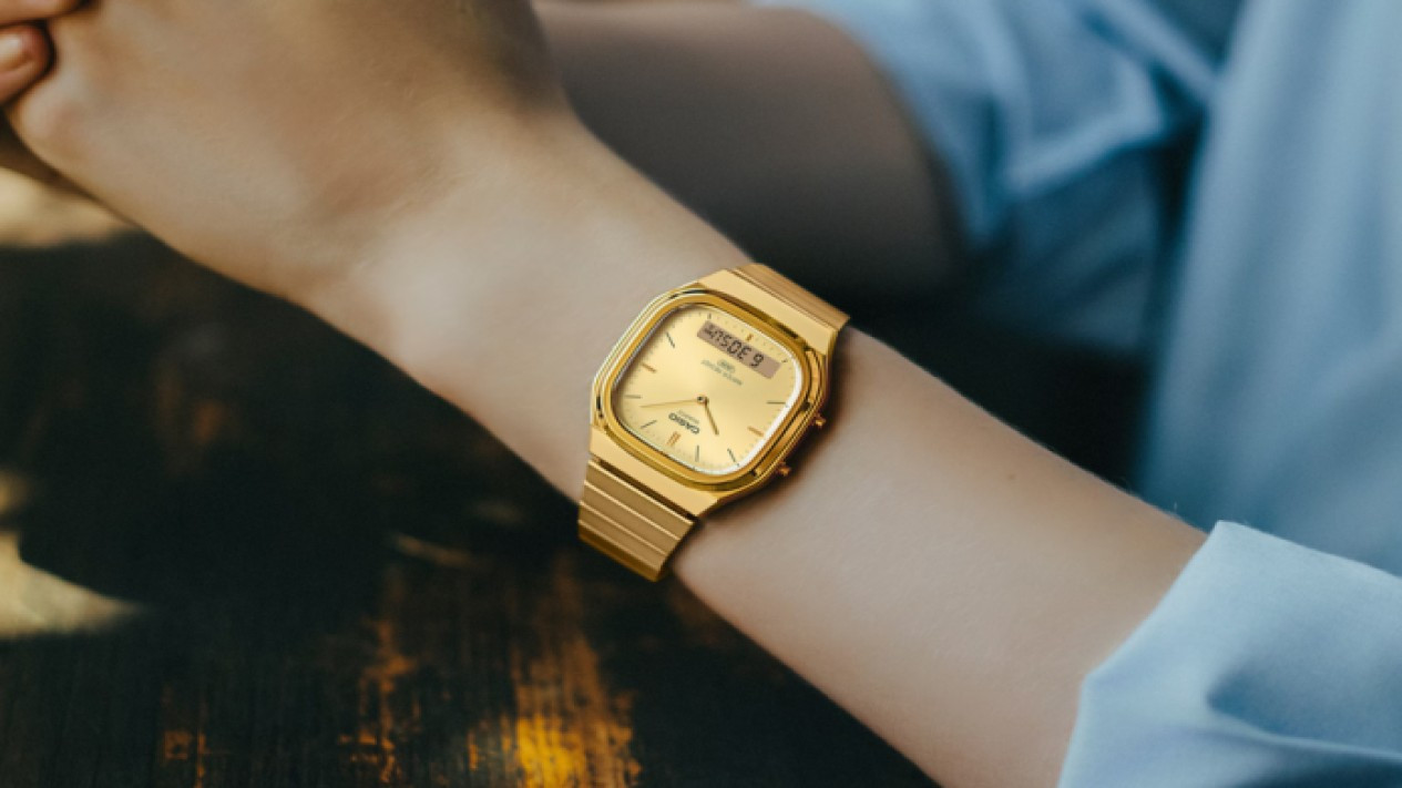 Casio W218HD-3AV digital watch (Photo: Casio), Casio Vintage AQ240E-2A, Desain Hybrid yang Elegan, Casio W218HD-3AV, Pilihan Digital dengan Sentuhan Hijau Gelap, Casio Vintage AQ240EG-9A, Warna Emas yang Mewah, Casio Vintage A158WETB-1A, Klasik Digital dengan Sentuhan Modern, Opsi Lain dengan Fungsi dan Desain Beragam