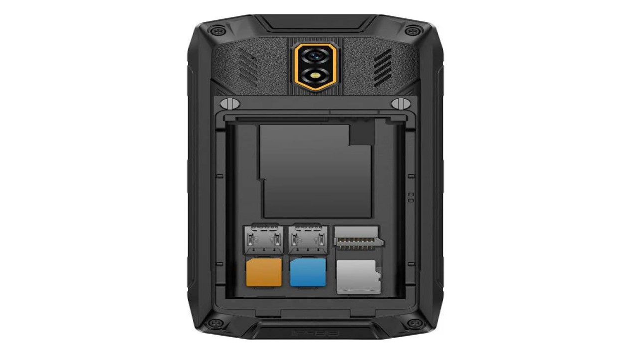Ponsel Ulefone Armor Mini 5 dengan tiga slot kartu dan baterai yang bisa dilepas (Photo: Ulefone), Perpaduan Unik Antara Ponsel Klasik Dan Android, Tampilan layar sentuh pada ponsel Ulefone Armor Mini 5 yang mungil (Photo: Ulefone), Layar Sentuh Mungil Dan Navigasi Tombol Fisik, Ketahanan Ekstrem Untuk Penggunaan Luar Ruangan, Spesifikasi Internal Dan Dukungan Jaringan LTE, Baterai Yang Bisa Dilepas Dan Fitur Kamera Dasar