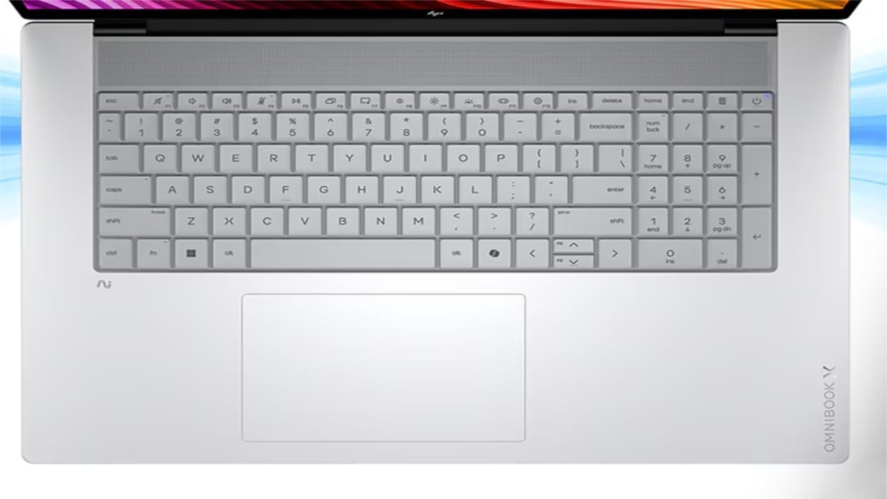 Tampilan samping laptop HP OmniBook X 17 yang menunjukkan bodi sangat tipis. (Photo: HP), Kekuatan Grafis Intel Arc B390 yang Bertenaga, Layar Besar yang Memanjakan Mata untuk Produktivitas, Spesifikasi Teknis dan Ruang Penyimpanan Lega, Desain Ramping yang Tetap Nyaman Dibawa, Harga dan Ketersediaan di Pasar Global