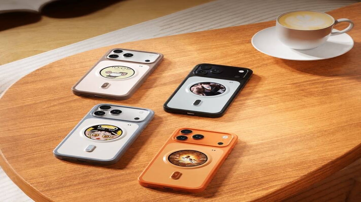 Rollme VisionCase dengan mode warna otomatis dan mini game untuk hiburan (Photo: Rollme), Fitur Notifikasi dan Interaksi Langsung di Casing, Fungsi Kamera dan Hiburan yang Melengkapi Pengalaman Pengguna, Daya Tahan Baterai dan Pilihan Warna, Peluang Kehadiran Resmi di Indonesia