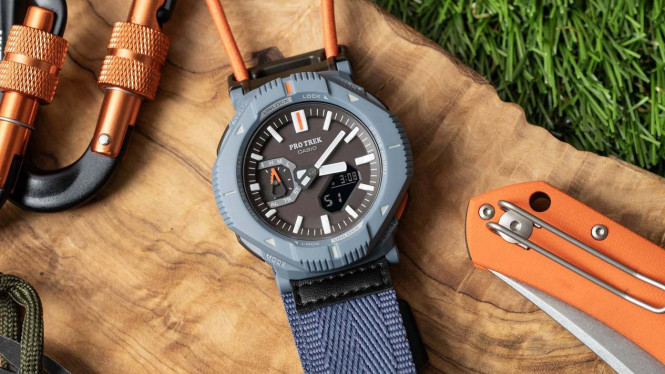 Jam Casio Pro Trek PRJB001B-2, Desain Modern yang Terinspirasi Alam, Fitur Praktis untuk Aktivitas Outdoor, Kinerja Andal dengan Teknologi Solar, Layar Hibrida yang Memudahkan Navigasi, Tali Unik yang Fleksibel dan Nyaman, Jam Tangan Petualang yang Terjangkau