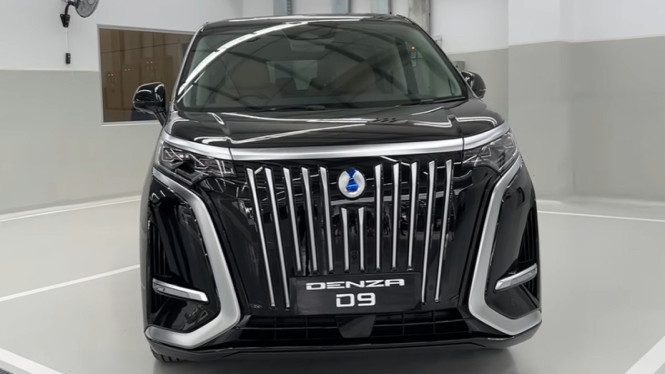 Harga Mobil Listrik BYD April 2025 Naik, Denza D9 Siap Singkirkan Alphard?, Denza D9: MPV Listrik Mewah Pesaing Alphard, BYD Seal dan Seal Performance: Kenaikan Harga yang Signifikan, Sealion 7 Resmi Rilis di IIMS 2025: SUV Futuristik Mulai Rp 629 Juta, BYD Dolphin dan Atto 3: Harga Naik, Masih Ramah Dompet, BYD M6: Tiga Varian, Tiga Harga Baru, Penjualan Melonjak dan Dealer Bertambah, Kenaikan PPN 12% Jadi Faktor Kunci Harga Mobil Listrik Naik, Tabel Ringkas Harga Mobil Listrik BYD per April 2025