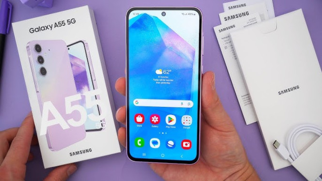 Harga Anjlok di Mei 2025, Apakah Samsung A55 Support eSIM?, Layar &amp; Desain: Visual Memukau, Tahan Banting, Performa: Chipset Exynos 1480 Ngebut, Kamera: Abadikan Momen dengan Detail, Fitur: Keamanan &amp; Daya Tahan