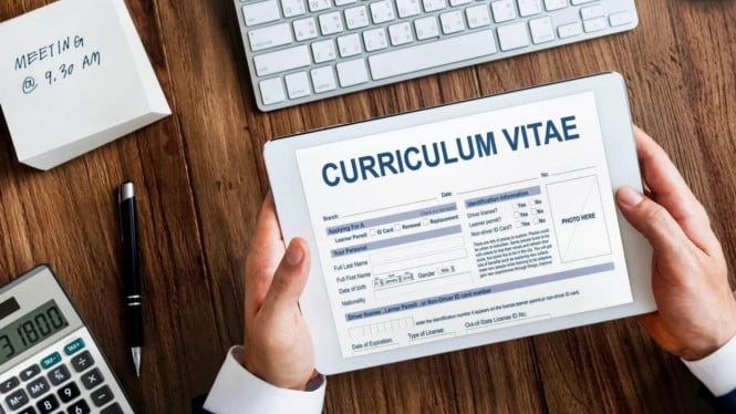 Tools AI Terbaik untuk Membuat CV, 1. Teal HQ – Bantuan AI untuk Penyusunan CV yang Interaktif, 2. Rezi.ai – Buat CV Sesuai Posisi yang Dilamar, 3. Jobscan – Optimalkan CV agar Lolos ATS, 4. CV Genius – Gabungan Desain Menarik dan Bantuan AI, 5. Enhancv – CV Digital dengan Saran Berbasis Data