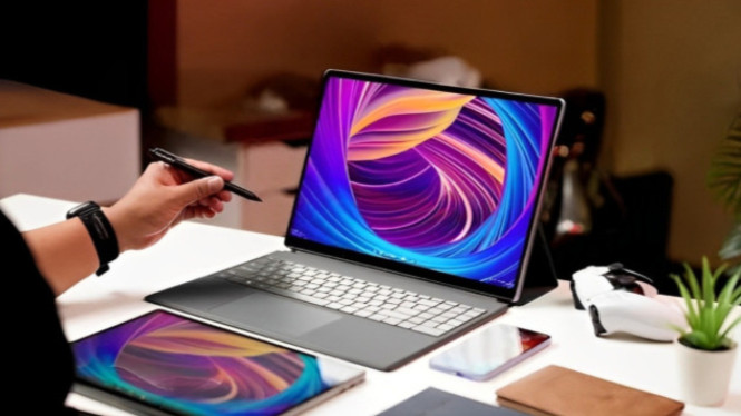Mau Laptop atau Tablet? ADVANCE Evo-X13 Solusinya! Harga Terjangkau Lho, Desain Detachable Fleksibel, Layar IPS Premium, Komponen Keras yang Solid, Baterai yang Tangguh, Sistem Operasi Original Gratis