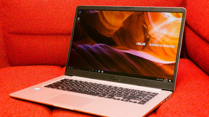 Rekomendasi Laptop ASUS Ramah Kantong tapi Berkualitas untuk Pelajar dan Mahasiswa, ASUS BR1100C: Sahabat Baru Pelajar Pemula, ASUS VivoBook E410MA: Stylish dan Super Mudah Dibawa, ASUS A416MA: Teman Praktis untuk Segala Kebutuhan Akademik, ASUS VivoBook 14 A1400: Kecepatan Ekstra untuk Multitasking, ASUS ExpertBook P1410: Profesional Tetapi Nyaman Dipakai Sehari-hari