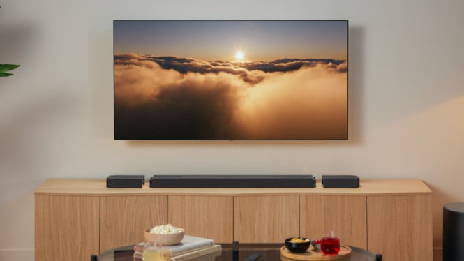 JBL Rilis Soundbar Bar MK2: Suara Sinematik dengan Teknologi Dolby Atmos, Lima Model, Lima Kebutuhan, Bar 1300MK2: Bintang Utama dengan Tenaga Ganas, Inovasi Fitur: PureVoice 2.0 &amp; MultiBeam 3.0, Model Menengah dan Entry-Level Tak Kalah Menarik, Konektivitas Lengkap dan Kendali Cerdas, Kompetisi Makin Ketat di 2025