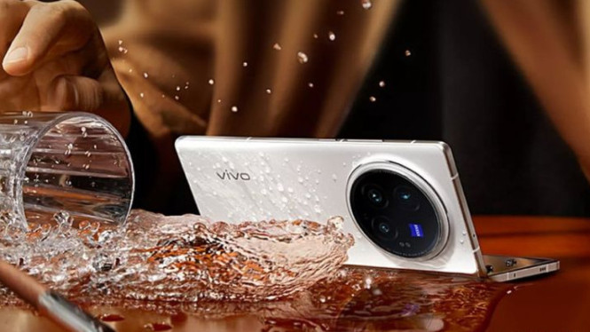 Vivo X Fold5: Smartphone Lipat Premium yang Integrasikan Teknologi Apple, Mau yang Tipis? Ini Jawabannya!, Dapur Pacu yang Siap Ngadu Nekat, Kameranya Makin Epic, Menghubungkan Dunia Android dan Apple, Siap Menghadapi Persaingan