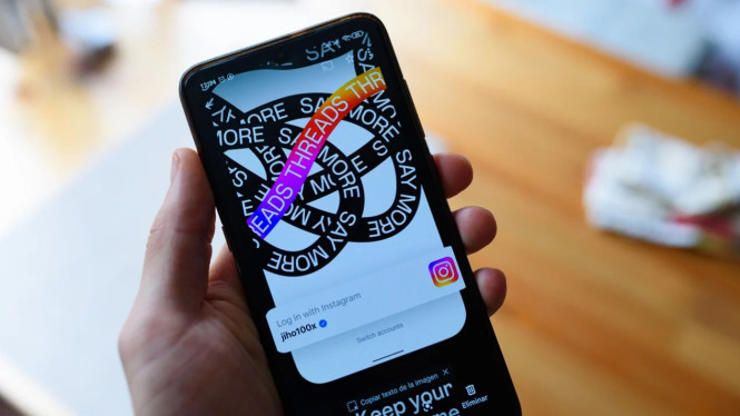 Threads Sekarang Punya DM: Begini Cara Menggunakannya!, Apa Itu Threads?, Pengenalan Fitur DM, Pengalaman Chatting yang Lebih Mudah, Tetap Sabar dan Ikuti Update!