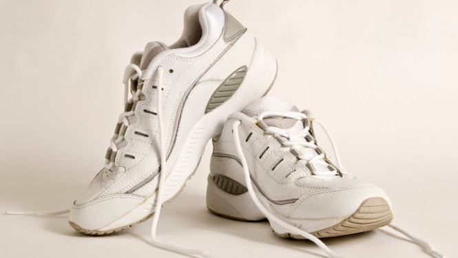 Rekomendasi Sepatu Running, 1. Specs Barricada Hydra, 2. Ortuseight Hypersonic, 3. Eagle Commando, 4. League Volant, 5. Piero Prime