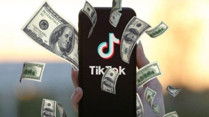 10 Cara Mudah Menghasilkan Uang dari TikTok di 2025, Pahami Potensi TikTok Creator Fund, Mulai Bisnis Affiliate Marketing di TikTok, Raih Penghasilan Lewat Live Streaming, Endorsement dan Sponsorship, Peluang Kolaborasi Brand, Jualan Melalui TikTok Shop, Pilih Jasa Pengelolaan Akun, Monetisasi Kreativitasmu Secara Digital, Ciptakan Efek AR Sendiri untuk Meningkatkan Engagement, Merchandise: Branding Pribadi yang Menguntungkan, Promosikan Musik Original, Kunci Utama Menuju Kesuksesan di TikTok, Menghadapi Tantangan Monetisasi TikTok