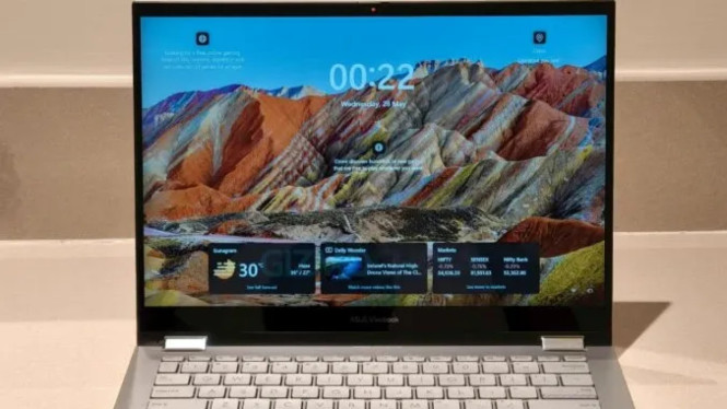 Asus Vivobook S14 Flip, Desain dan Kualitas Fisik yang Premium, Layar dan Pengalaman Visual, Performa untuk Produktivitas dan Hiburan, Daya Tahan Baterai dan Kualitas Audio, Kesimpulan: Fleksibilitas yang Berharga