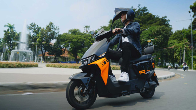 Spesifikasi Lengkap Yadea GT30 – Skuter Listrik yang Nyaman Digunakan, Kapasitas Baterai dan Motor Ganda yang Handal, Kecepatan Aman namun Cepat, Kenyamanan Ekstra dengan Fitur Modern, Performa Kelistrikan yang Andal, Harga Kompetitif, Cara Membeli