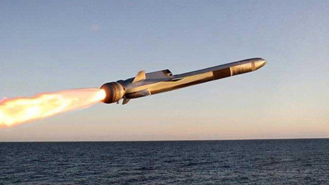 Kekuatan Militer Indonesia: Rudal-Rudal Modern Ini Siap Jaga NKRI, Rudal Supercepat: Starstreak dari Thales, Kehebatan Mistral, Rudal Ringkas dan Akurat, Penghancur Kapal P800 Yakhont Rusia, Kh-59ME, Rudal Serang Permukaan, Petir V-101, Bangga Buatan Nusantara, Exocet MM40 Block 3 dari Prancis, Maverick AGM-65K2 dari Amerika Serikat, R-73: Warisan Tempur dari Zaman Soviet