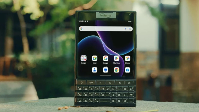 Smartphone Keyboard Fisik Kekinian: Kenalan dengan Unihertz Titan 2, Kombinasi Gaya Lain Daripada Era BlackBerry, Spesifikasi Monster dengan Performa Lancar, Pilihan Ideal untuk Siapa?, Harga dan Waktu Pengiriman