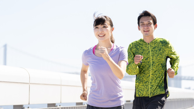 Tips Lari Konsisten, Strategi Dasar Tips Lari Konsisten untuk Pemula, Peralatan dan Persiapan untuk Teknik Lari Pemula, Membangun Motivasi Lari Jangka Panjang, Nutrisi dan Hidrasi untuk Performa Optimal, Dimensi Mental dalam Olahraga Lari
