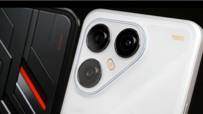Tecno Pova 7 4G vs Pova 7 Ultra 5G, Desain: Tipis dan Ringkas, Tapi Beda Ukuran, Layar: Lebih Mulus di Ultra 5G, Performa: Ultra 5G Unggul Jauh, Kamera: Resolusi Sama, Tapi Depan Lebih Tajam di Ultra, Baterai: Pova 7 4G Lebih Tahan Lama, Fitur Tambahan: Ultra 5G Lebih Modern, Audio: Sama-sama Menghibur, Pilih Sesuai Prioritas