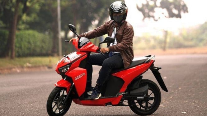7 Motor Listrik Murah Terbaik Tahun 2025: Harga Mulai Rp16 Jutaan!, 1. Yadea Velax - Rp19,8 Juta hingga Rp39,8 Juta, 2. Uwinfly T90 - Rp16,9 Juta, 3. Uwinfly M100 - Rp21,6 Juta, 4. United SL150 - Rp22,5 Juta, 5. Adora - Rp24,5 hingga Rp24,9 Juta, 6. Tyranno - Rp25,9 Juta, 7. Charged Baycat - Rp29,8 Juta