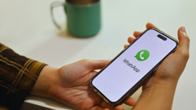 Cara Upload Status WhatsApp Berkualitas Tinggi Tanpa Pecah, 1. Bersihkan Cache Aplikasi WhatsApp (Untuk Pengguna Android), 2. Matikan Low Data Mode (Untuk iPhone), 3. Update Aplikasi WhatsApp ke Versi Terbaru, 4. Hapus Lalu Instal Ulang WhatsApp, 5. Manfaatkan Opsi HD Saat Unggah Status