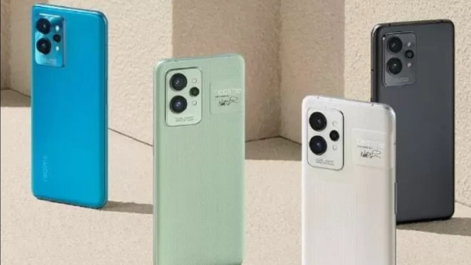 Inilah Smartphone Realme yang Layak Dibeli di Tahun 2025: Ada Versi Gaming Juga!, 1. realme P3 5G – Andalan untuk Multitasking &amp; Gaming Ringan, 2. realme GT 7 – Powerhouse Gaming dengan Dimensity 9400e, 3. realme GT 7T – Serbaguna &amp; Efisien dengan Daya Tahan Tinggi, 4. realme GT 7 Dream Edition – Kolaborasi Eksklusif dengan Formula One Team, 5. realme 14 5G – Sehari-hari Plus Gaming Kasual, 6. realme 14T 5G – Stabil di Tengah Segmen Mid-Range, 7. realme 13+ 5G – Game Serius dengan Budget Terjangkau, 8. realme C75x – Handal di Segmen Entry-Level, 9. realme Note 60x – Tangguh dan Awet Digunakan, 10. realme C61 – Andalan dengan Daya Tahan Luar Biasa