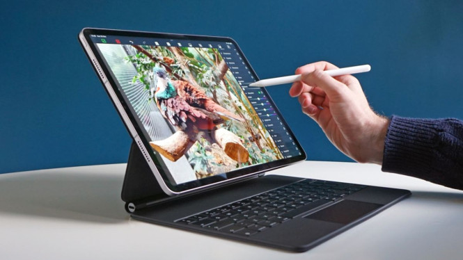 5 Tablet Terbaik 2025, dari Xiaomi hingga iPad Pro M4: Spek Gahar, Layar Ciamik, Siap Kerja &amp; Hiburan!, 1. Xiaomi Pad 6S Pro – Layar Besar dan Performa Bertenaga, 2. Honor Magic Pad 2 – Layar OLED Cerah dan Fitur Unik, 3. OnePlus Pad 2 – Tablet Serba Bisa dengan Suara Powerful, 4. Samsung Galaxy Tab S10 Ultra – Hiburan Maksimal di Layar AMOLED, 5. Apple iPad Pro M4 – Tipis, Canggih, dan Bertenaga AI