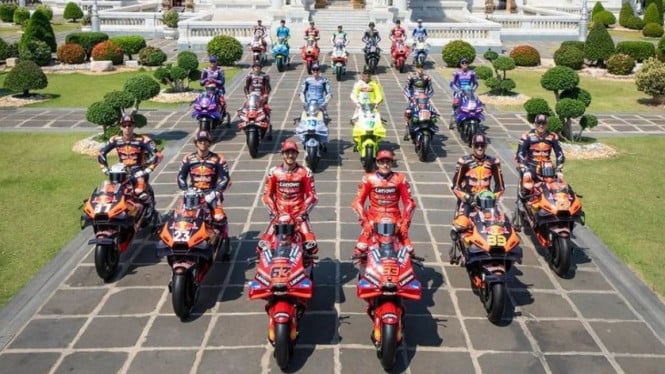 Jadwal Lengkap MotoGP 2025: Kalender Balapan, Tes, dan Daftar Pembalap Terbaru, Sirkuit dan Negara Tuan Rumah MotoGP 2025  Sirkuit Pembuka: Buriram, Thailand, Daftar Lengkap Kalender Balapan MotoGP 2025, Format Pekan Balap MotoGP 2025, Jadwal Tes Resmi MotoGP 2025, Daftar Pembalap MotoGP 2025: Tim dan Kontrak Terbaru, Kesimpulan dan Tips Menonton MotoGP 2025
